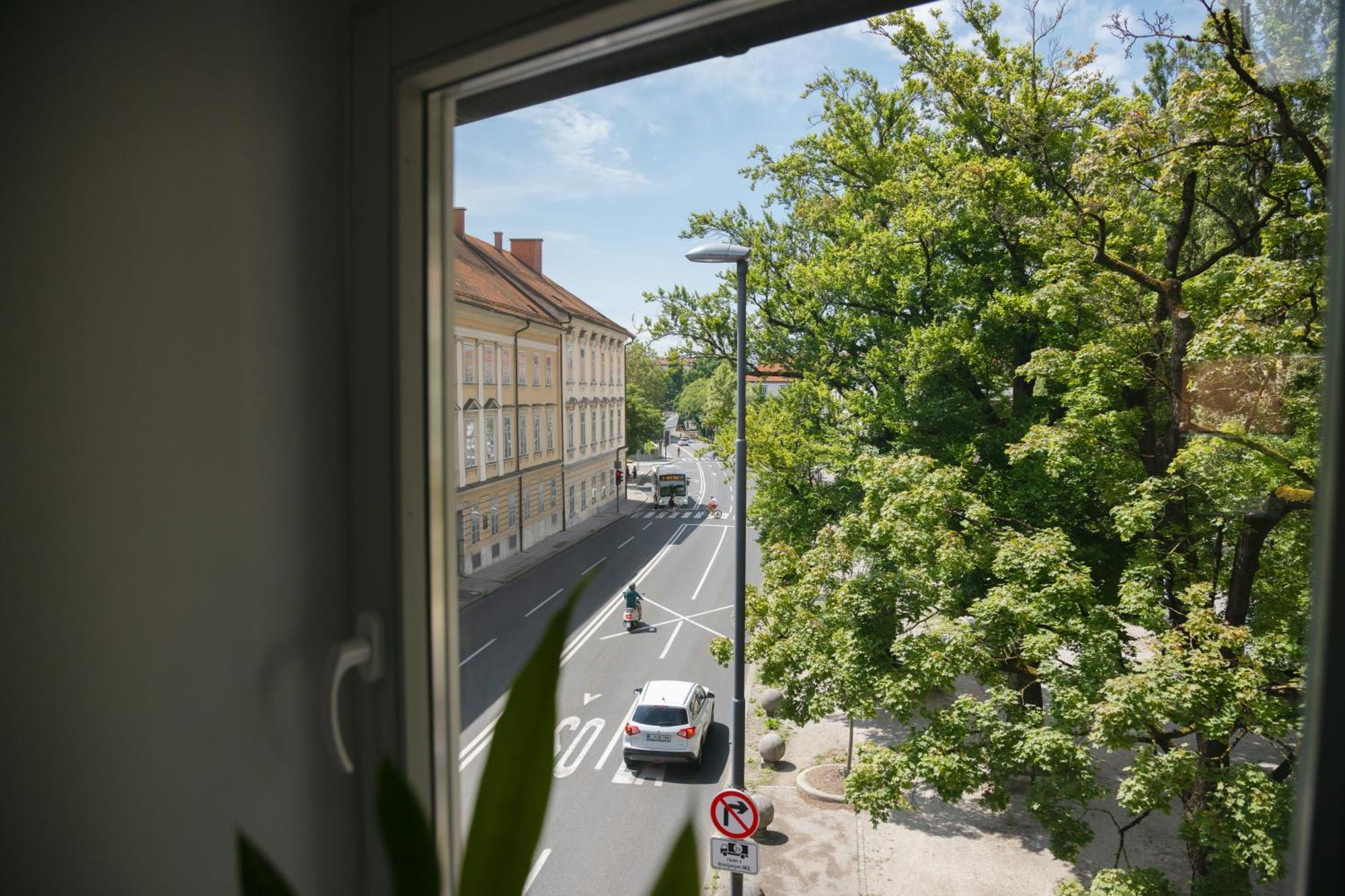 Bridge Apartments Любляна Экстерьер фото
